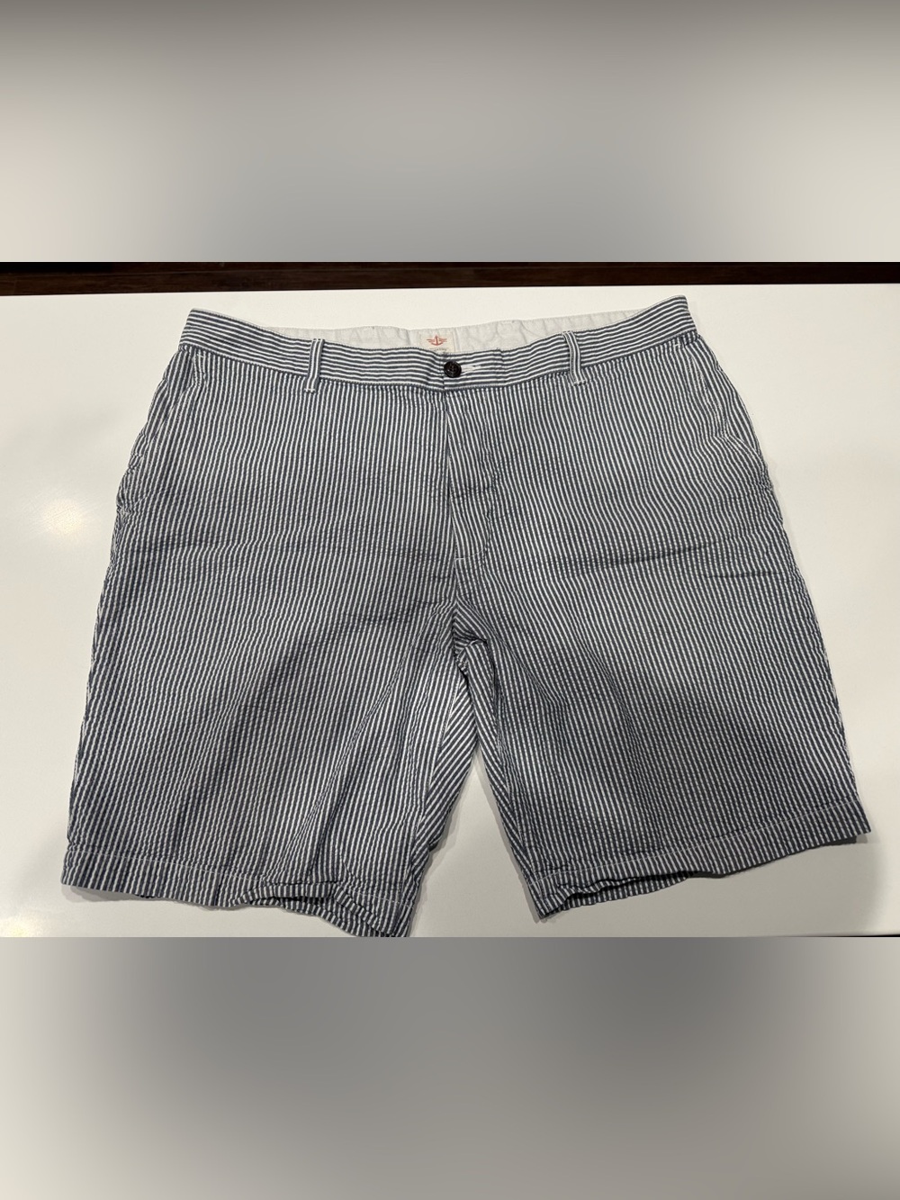 Men's Dockers Seersucker Stripe Shorts - Navy/White